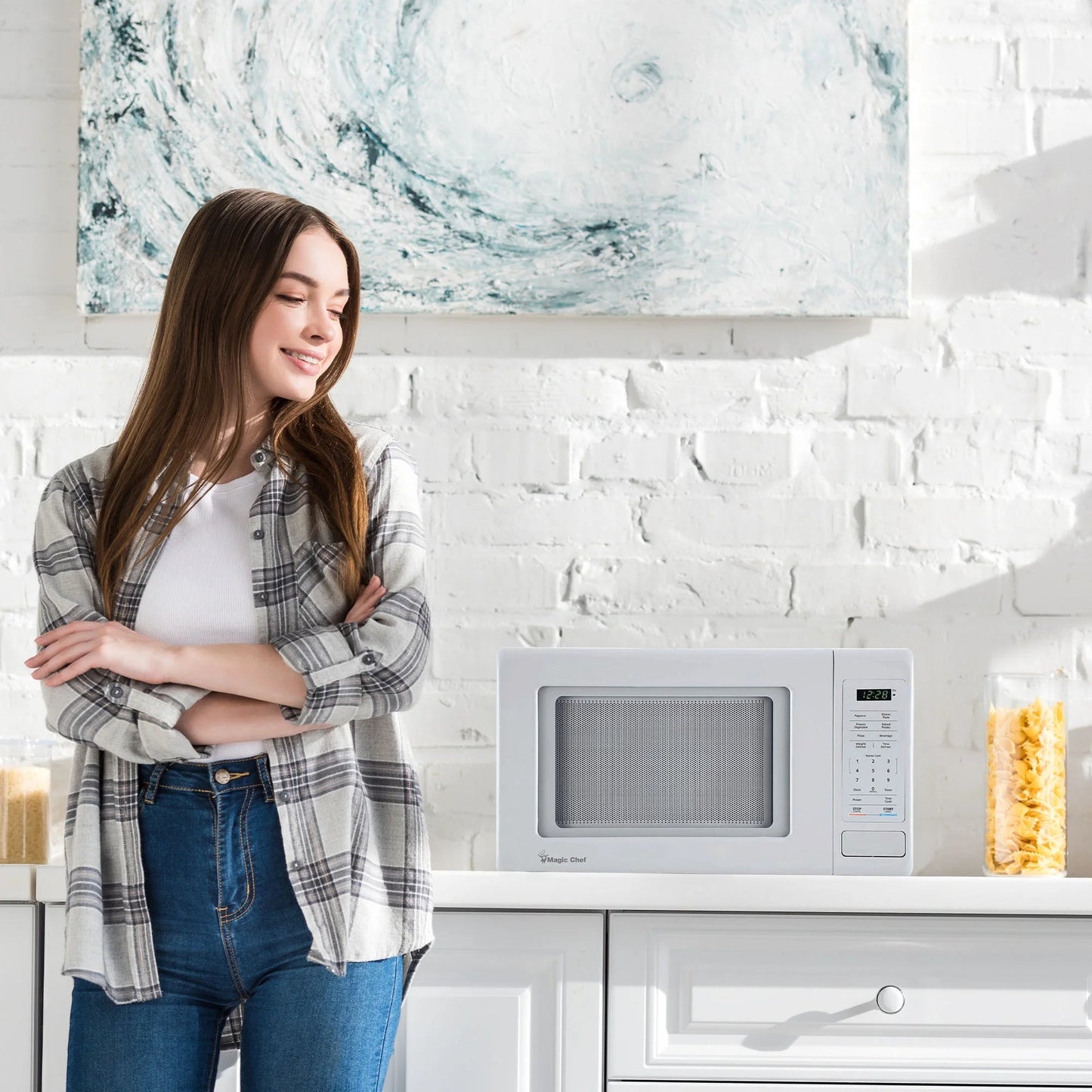 0.9 Cu Ft Countertop Microwave Ovens in White